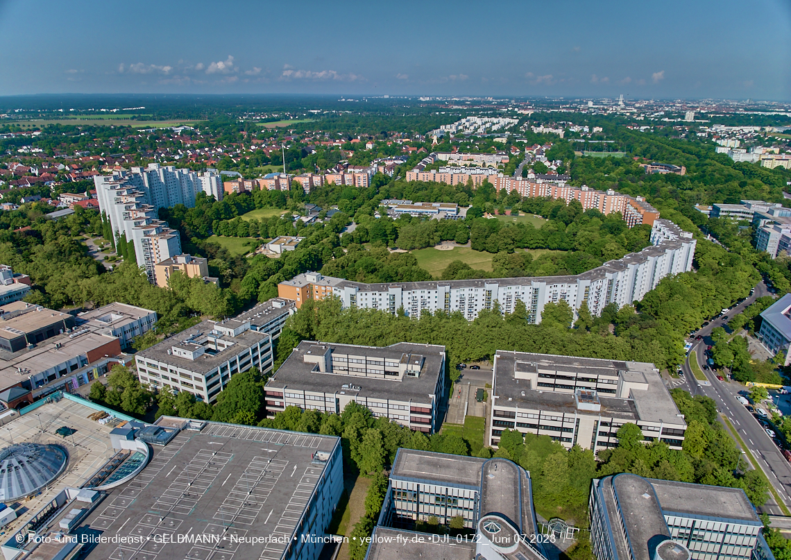 07.06.2023 - Neuperlachs neue Mitte mit PEP, Perlach Plaza, Share, Allianzversicherung und Wohnring 07.06.2023 - Neuperlachs neue Mitte mit PEP, Perlach Plaza, Share, Allianzversicherung und Wohnring
